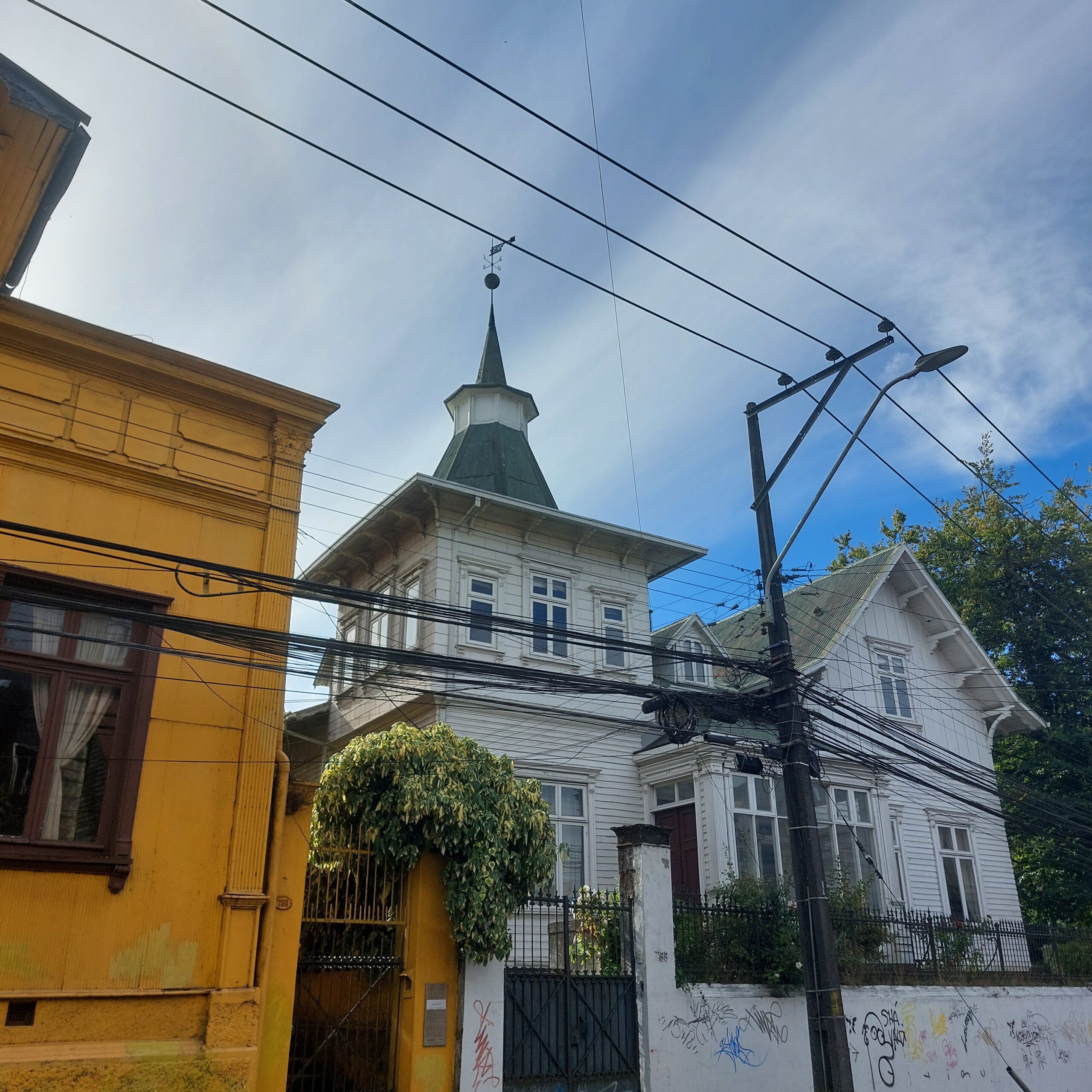 Valdivia: Cultura, História e Arquitetura no Coração Verde do Sul do Chile 20250226 175918 (1)