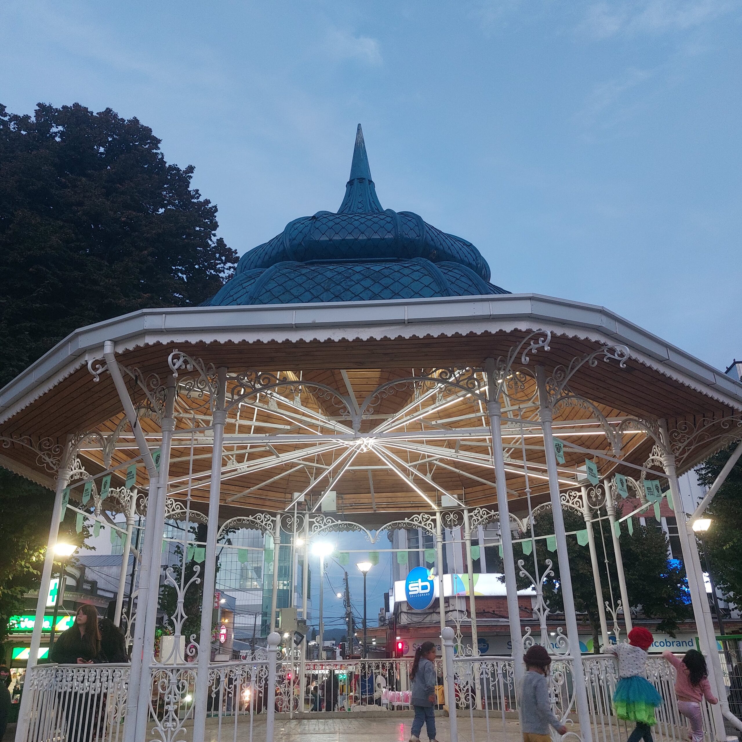 Valdivia: Cultura, História e Arquitetura no Coração Verde do Sul do Chile 20250301 204458